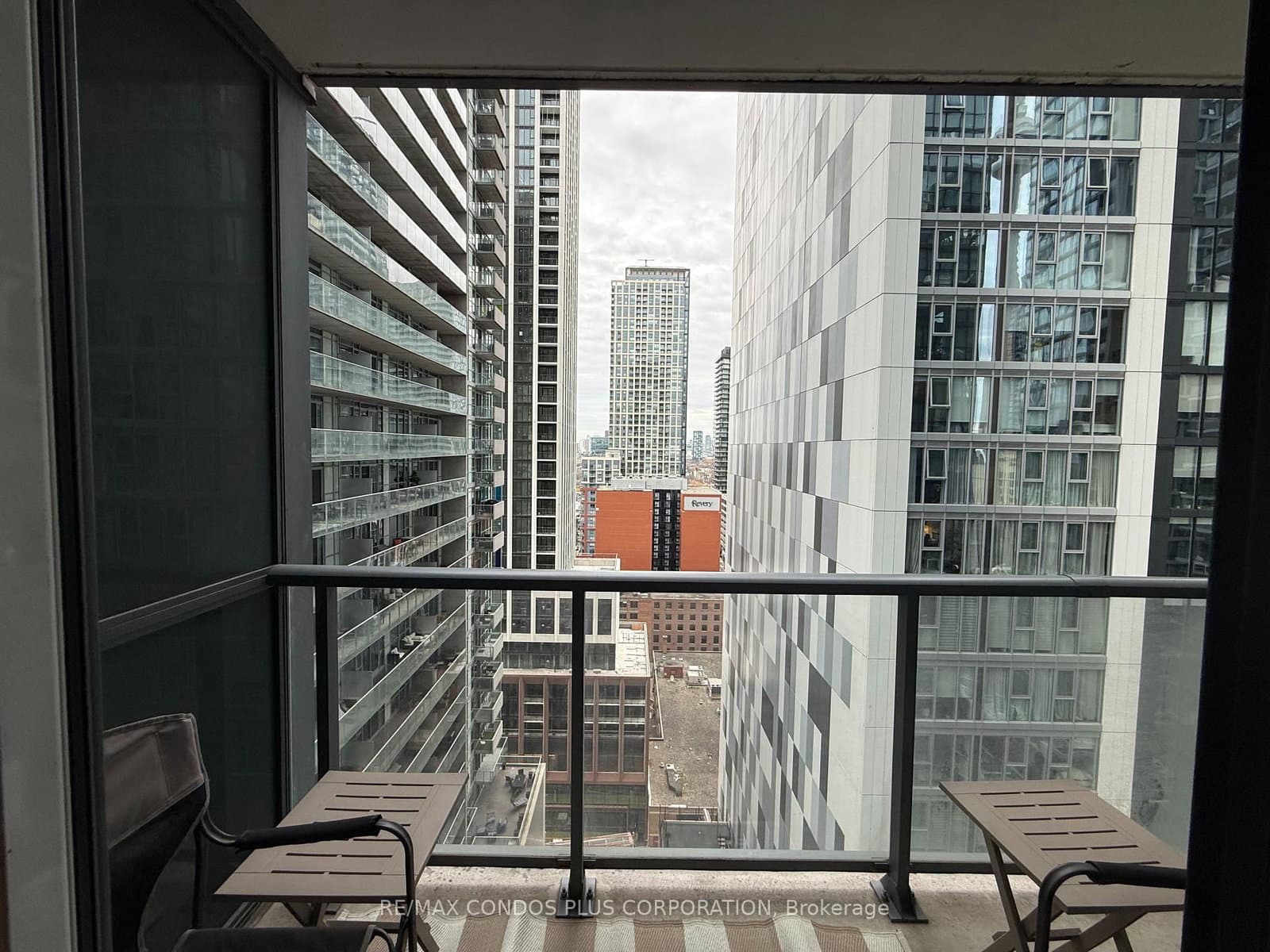 88 Blue Jays Way, Unit 2010 thumbnail 10