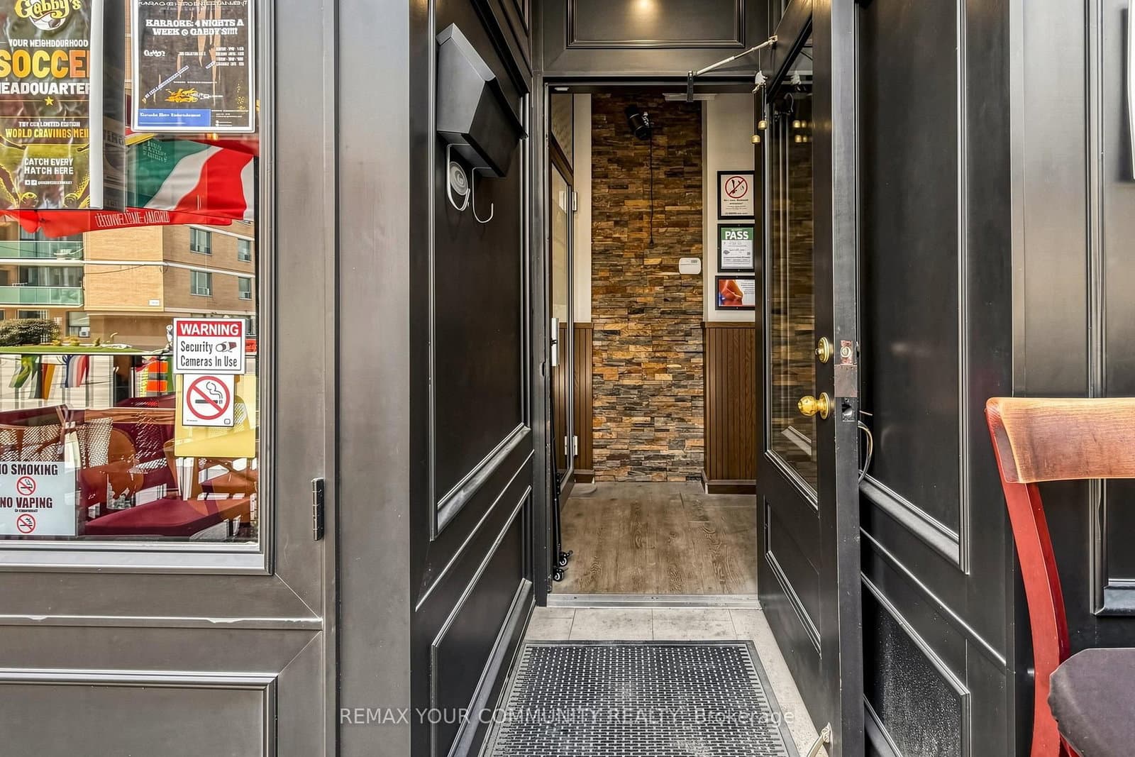 383 Eglinton Avenue E thumbnail 12