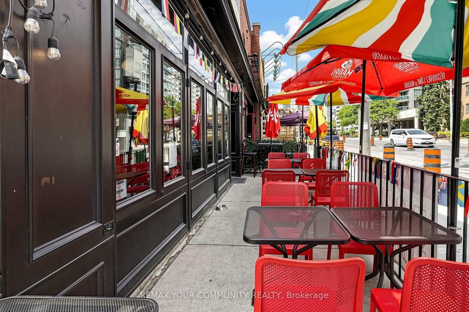 383 Eglinton Avenue E thumbnail 9