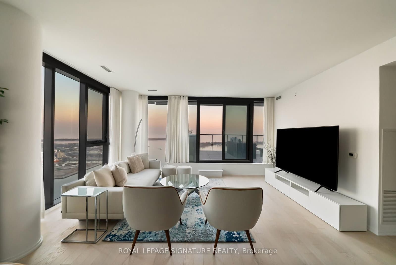 16 Bonnycastle Street, Unit 4304 thumbnail 4