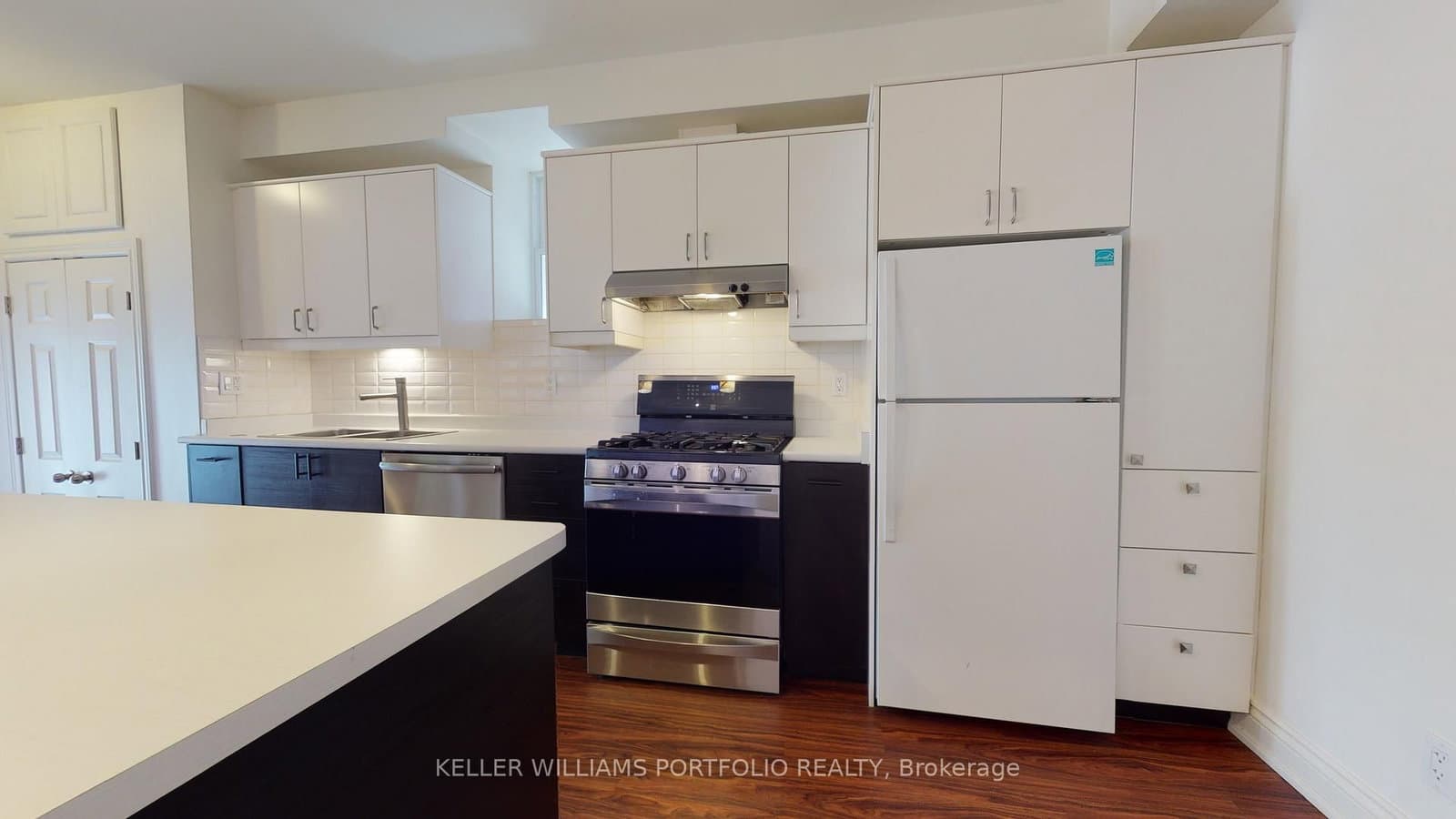 546 Eglinton Avenue E, Unit 5 thumbnail 12