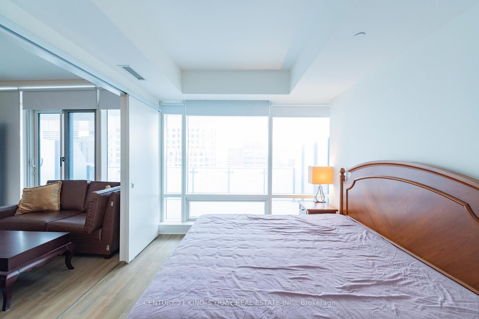 1 Bloor Street E, Unit 1708 thumbnail 15