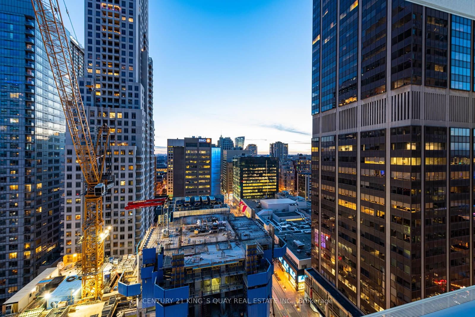 1 Bloor Street E, Unit 1708 thumbnail 25