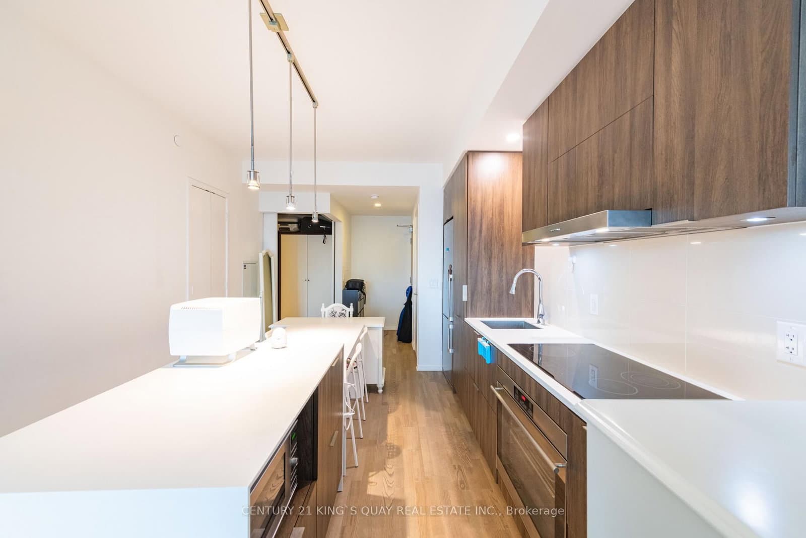 1 Bloor Street E, Unit 1708 thumbnail 8
