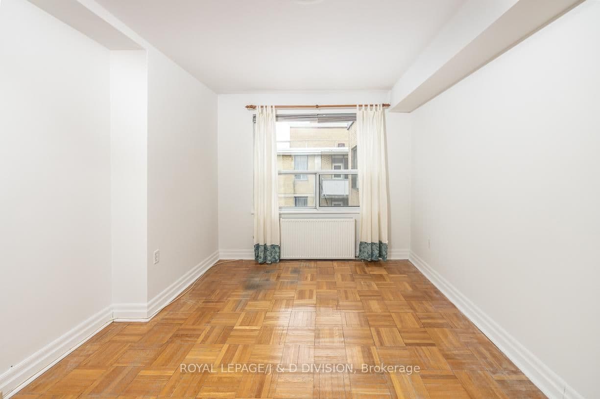 660 W Eglinton Avenue W, Unit 716 thumbnail 16