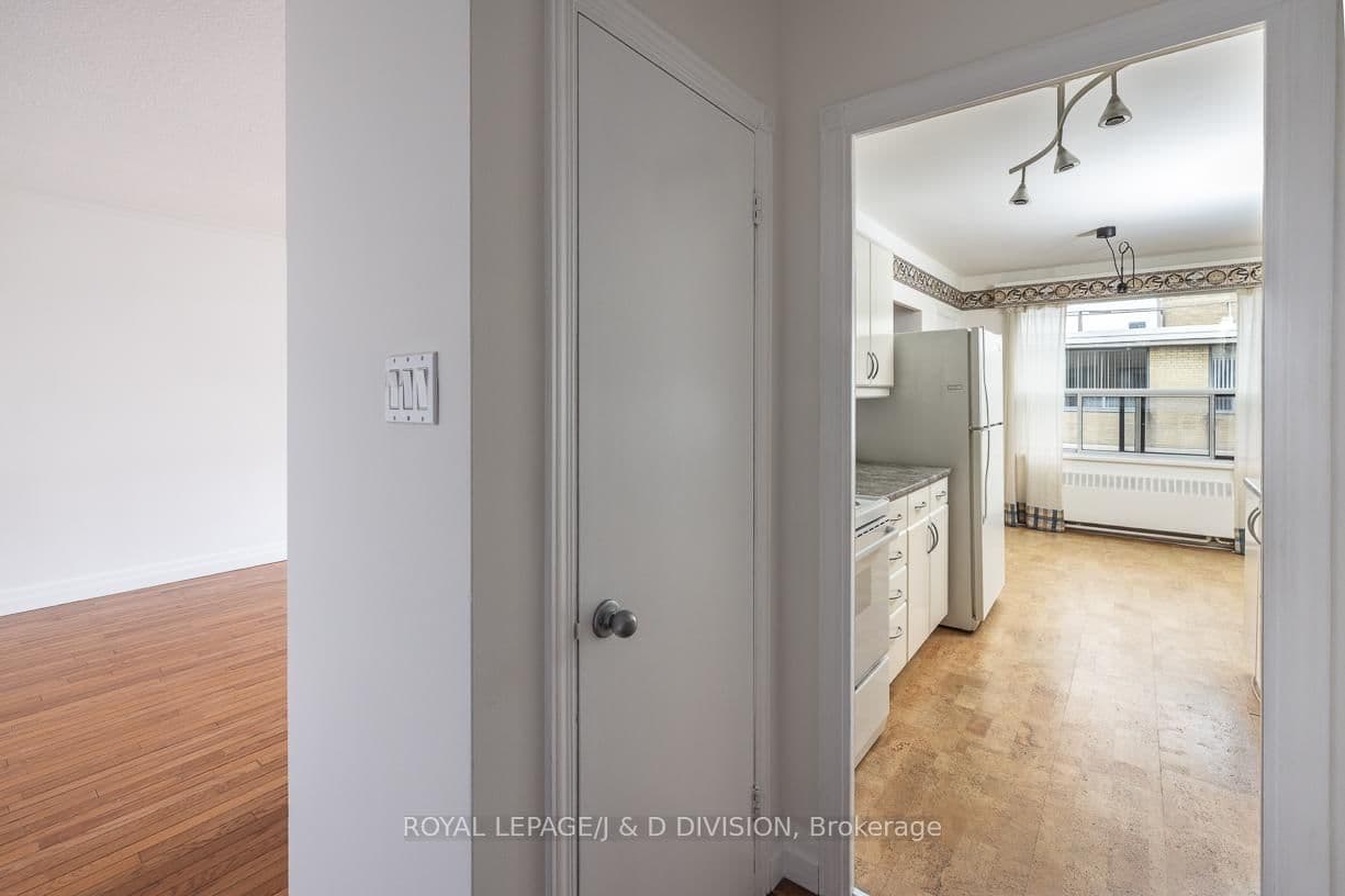 660 W Eglinton Avenue W, Unit 716 thumbnail 7