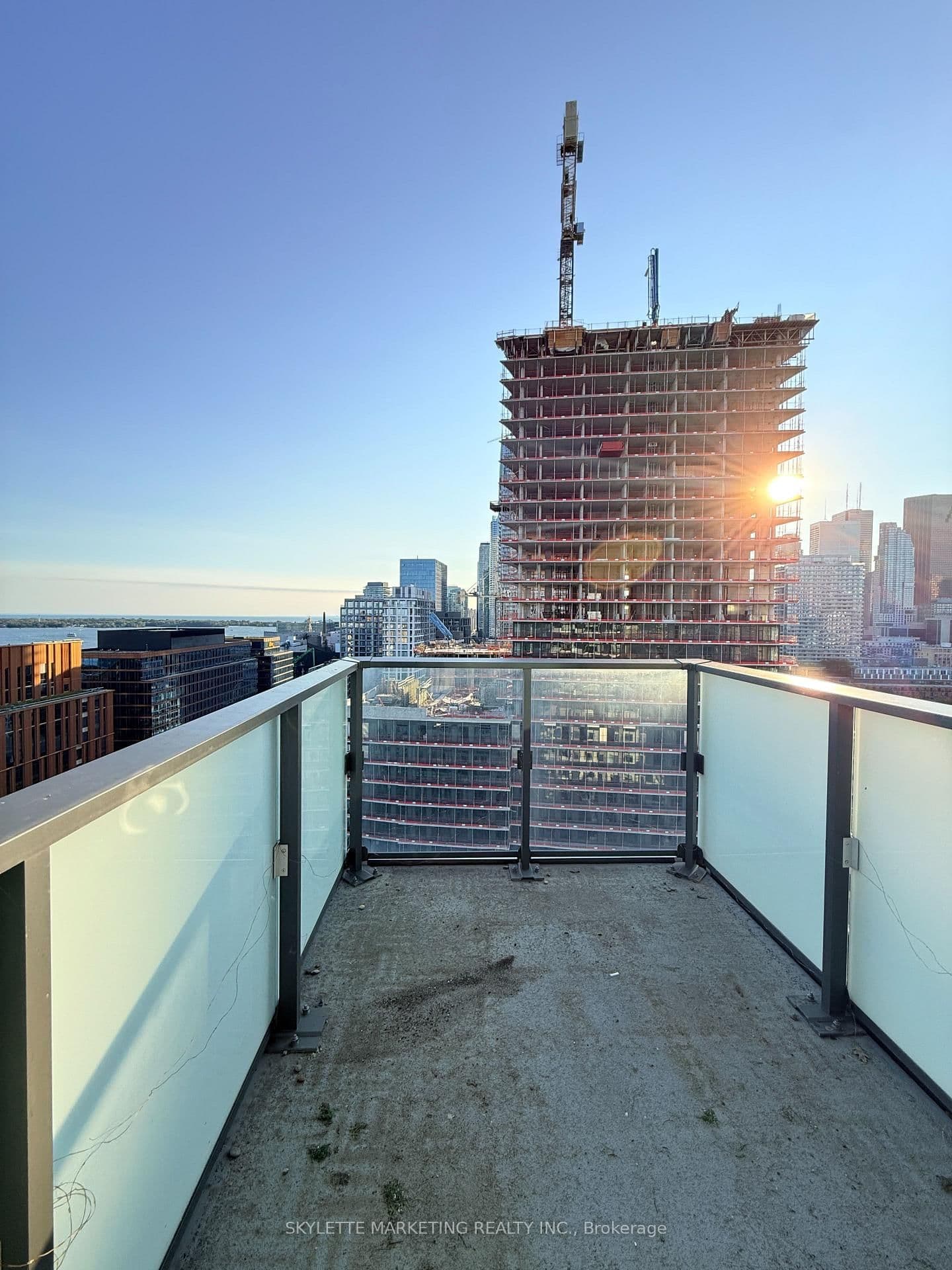 16 Bonnycastle Street, Unit 1810 thumbnail 11