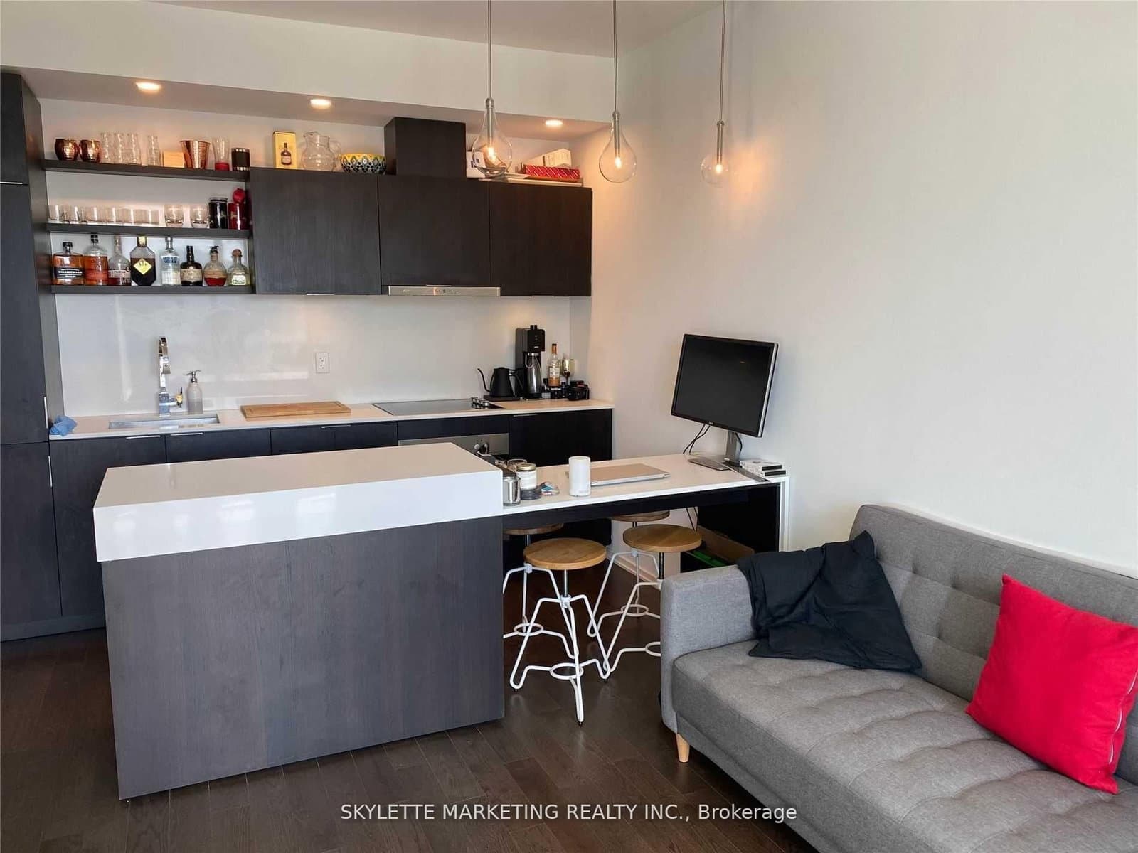 16 Bonnycastle Street, Unit 1810 thumbnail 2