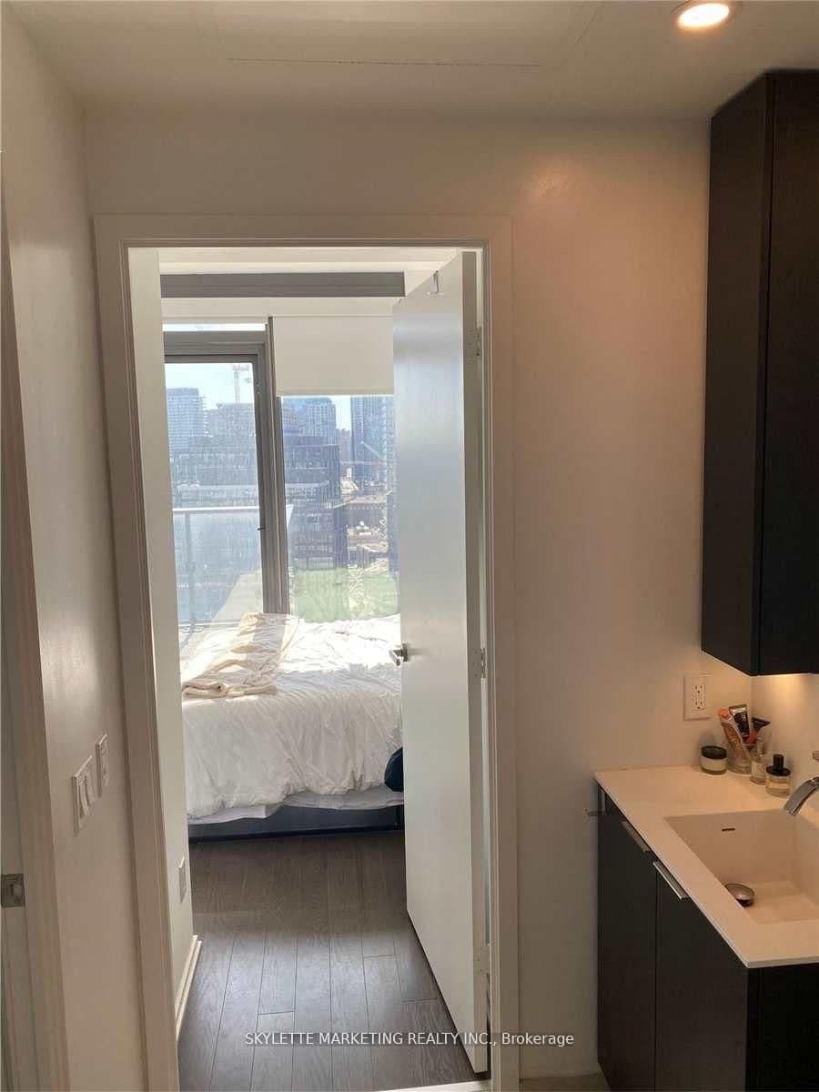 16 Bonnycastle Street, Unit 1810 thumbnail 5