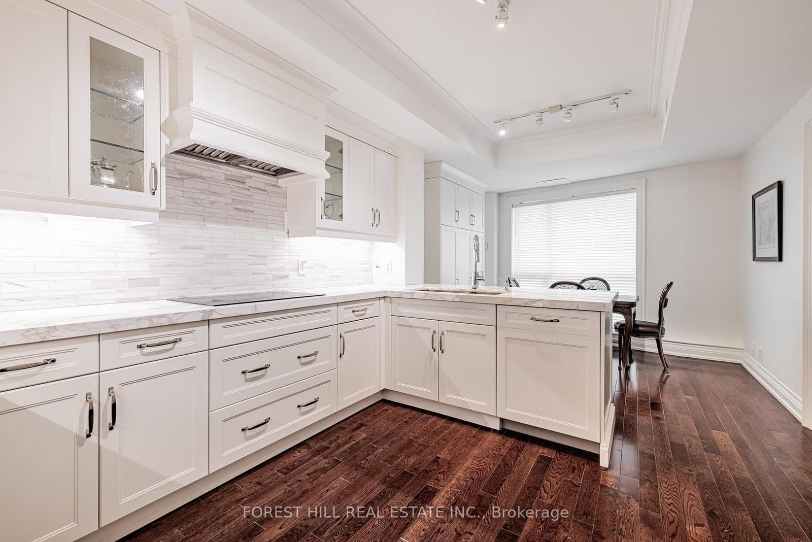 38 Avenue Road, Unit 2002 thumbnail 21