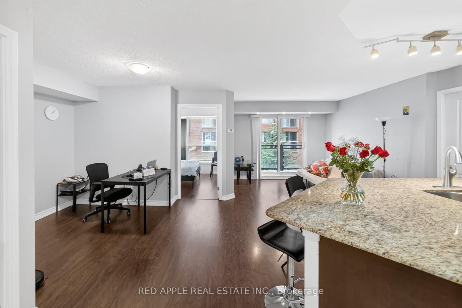 872 Sheppard Avenue W, Unit 204 thumbnail 13