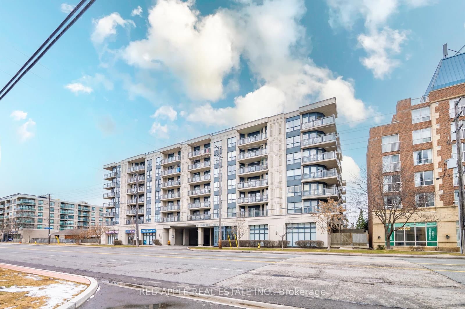872 Sheppard Avenue W, Unit 204 thumbnail 2