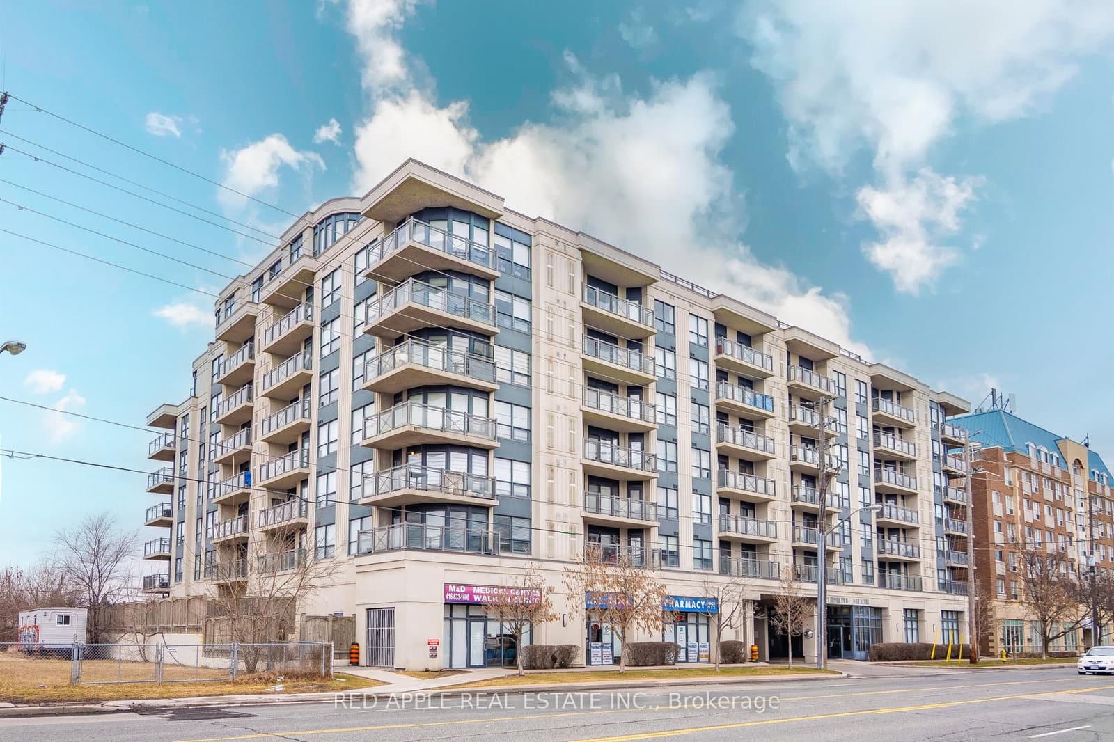 872 Sheppard Avenue W, Unit 204 thumbnail 3
