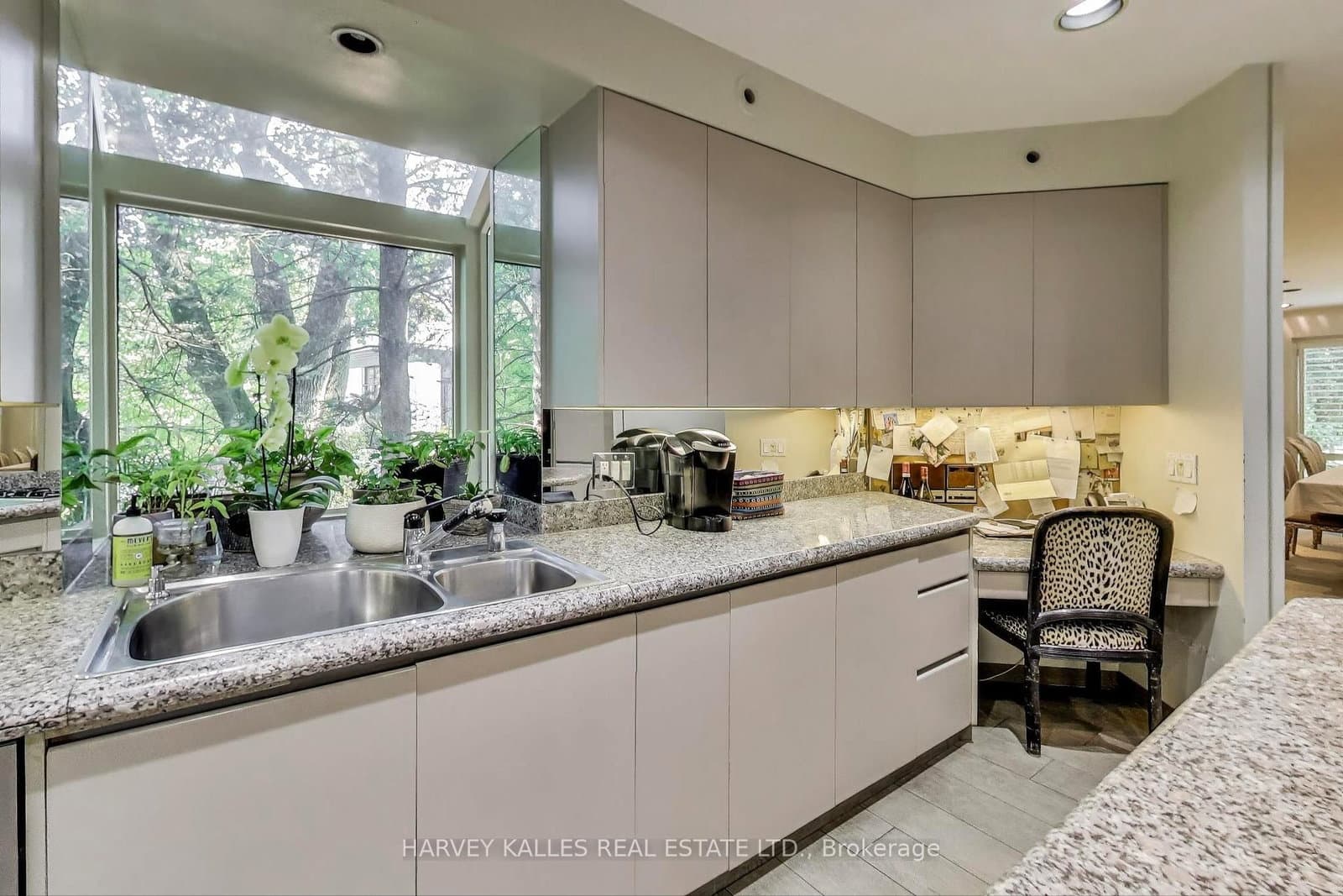 103 Vesta Drive thumbnail 16
