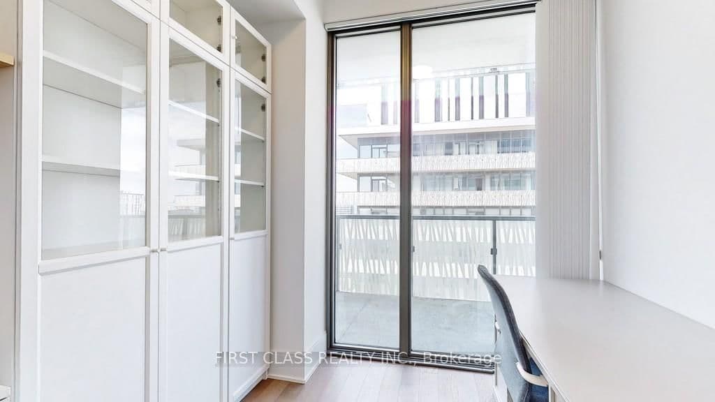 50 Charles Street E, Unit LPH5403 thumbnail 13
