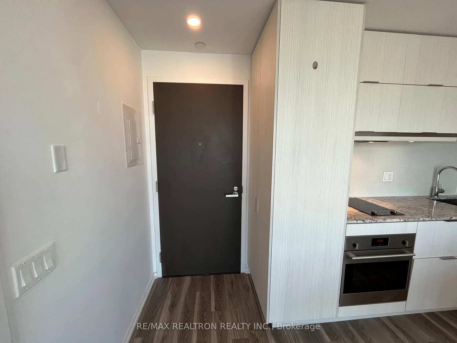 197 Yonge Street, Unit 3113