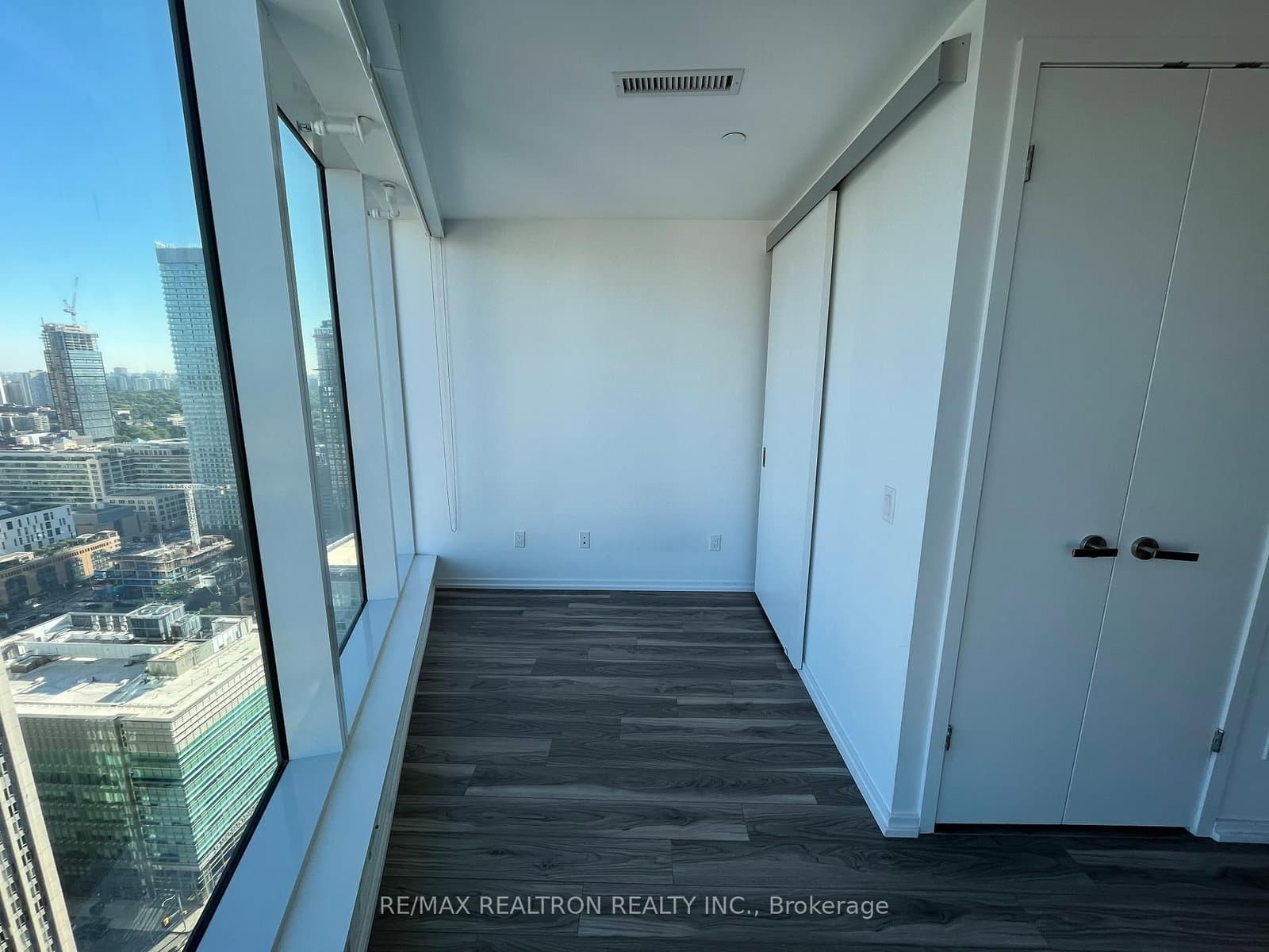 197 Yonge Street, Unit 3113 thumbnail 12