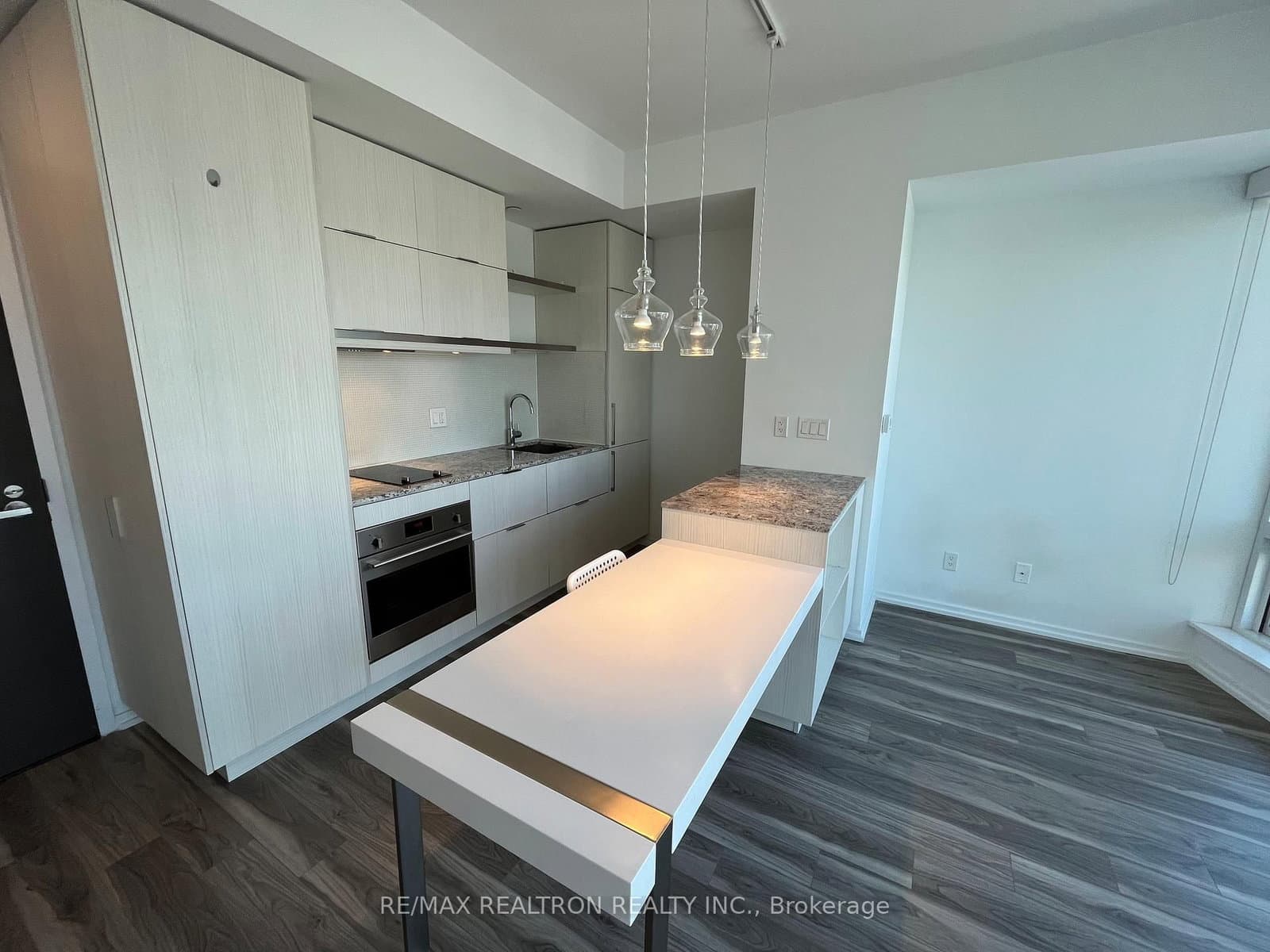 197 Yonge Street, Unit 3113 thumbnail 4