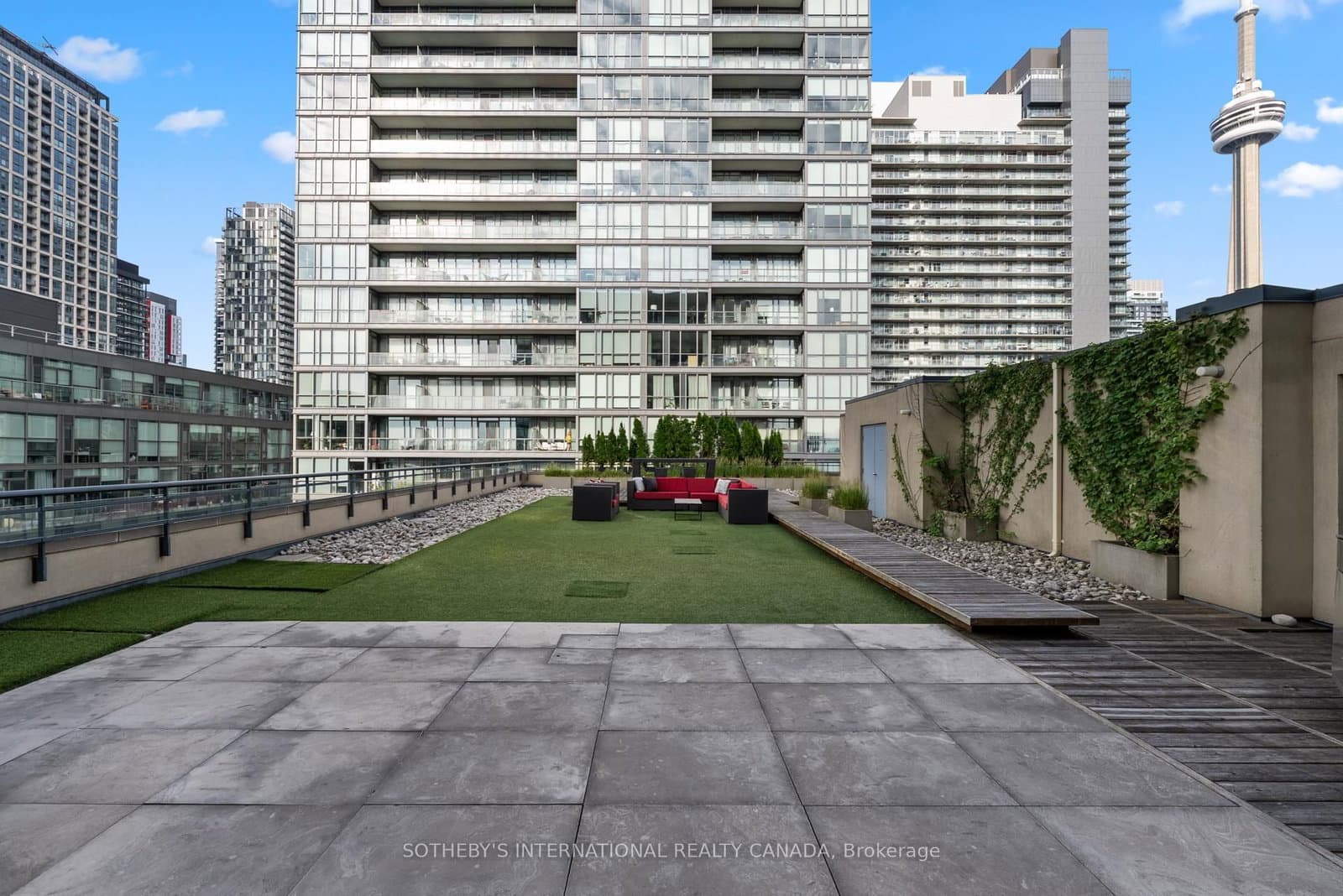 438 King Street W, Unit 1501 thumbnail 15