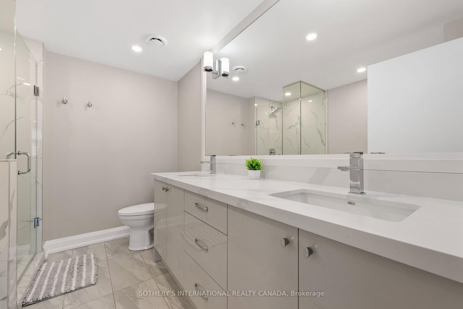 438 King Street W, Unit 1501 thumbnail 33