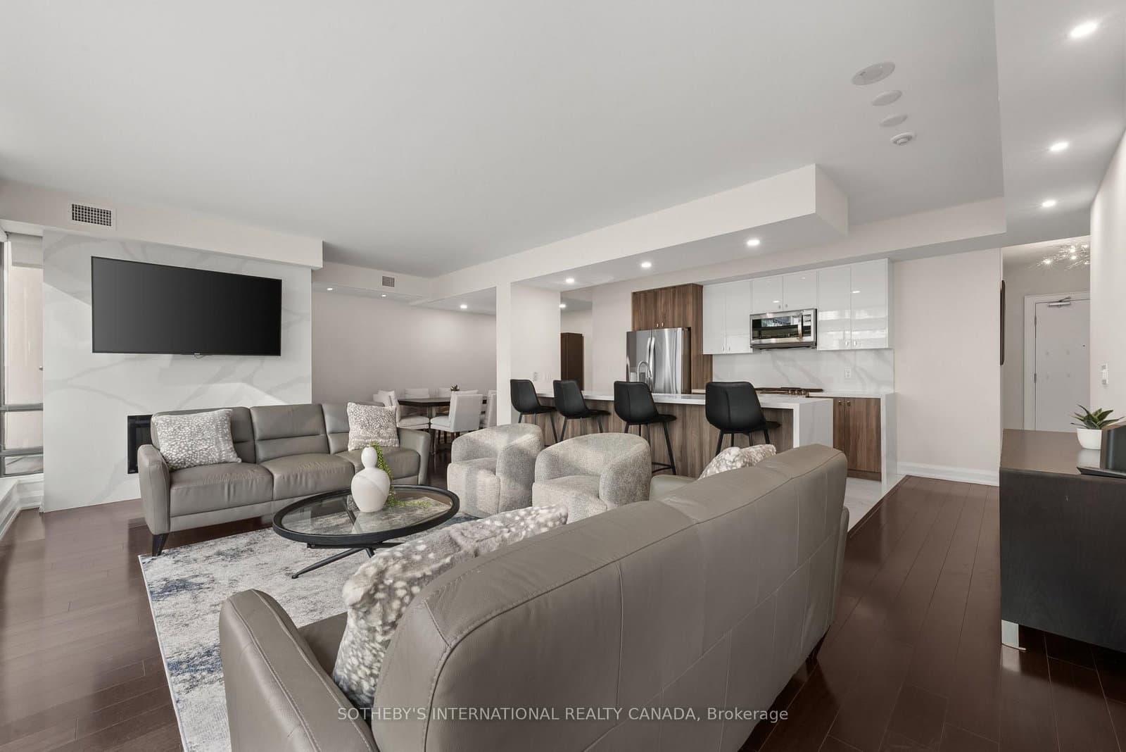 438 King Street W, Unit 1501 thumbnail 4