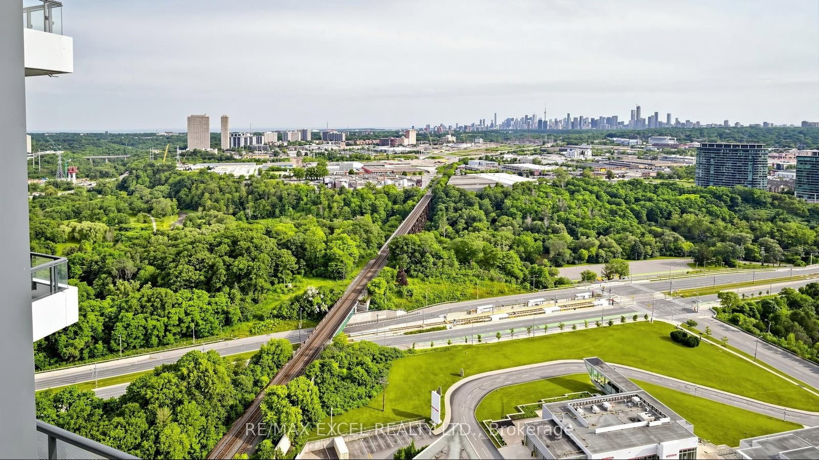 30 Inn on the park Drive, Unit 3010 thumbnail 36