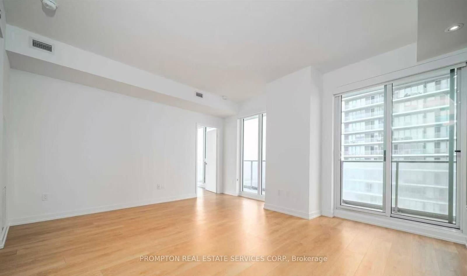 117 Mcmahon Drive, Unit 1503 thumbnail 11