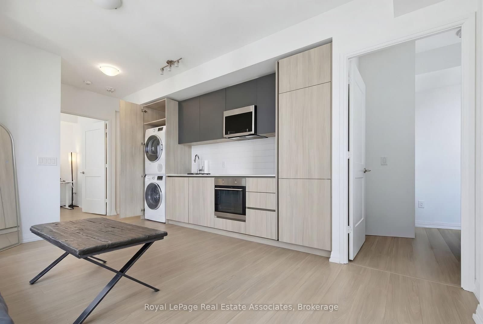 8 Widmer Street, Unit 2403 thumbnail 10