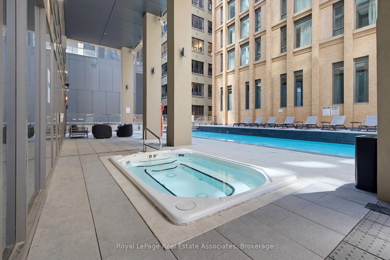 8 Widmer Street, Unit 2403 thumbnail 17