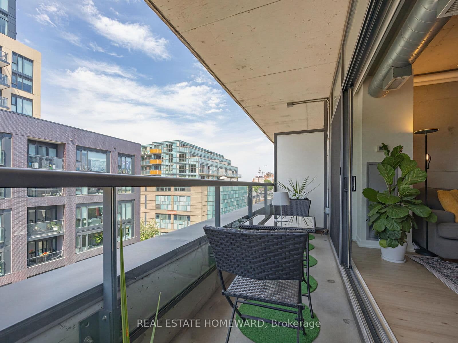 533 Richmond Street W, Unit 706 thumbnail 24