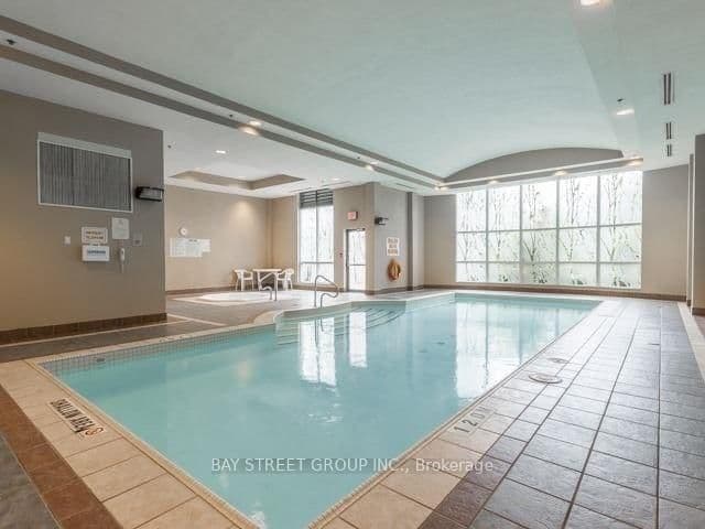 7 Lorraine Drive, Unit 1701 thumbnail 16