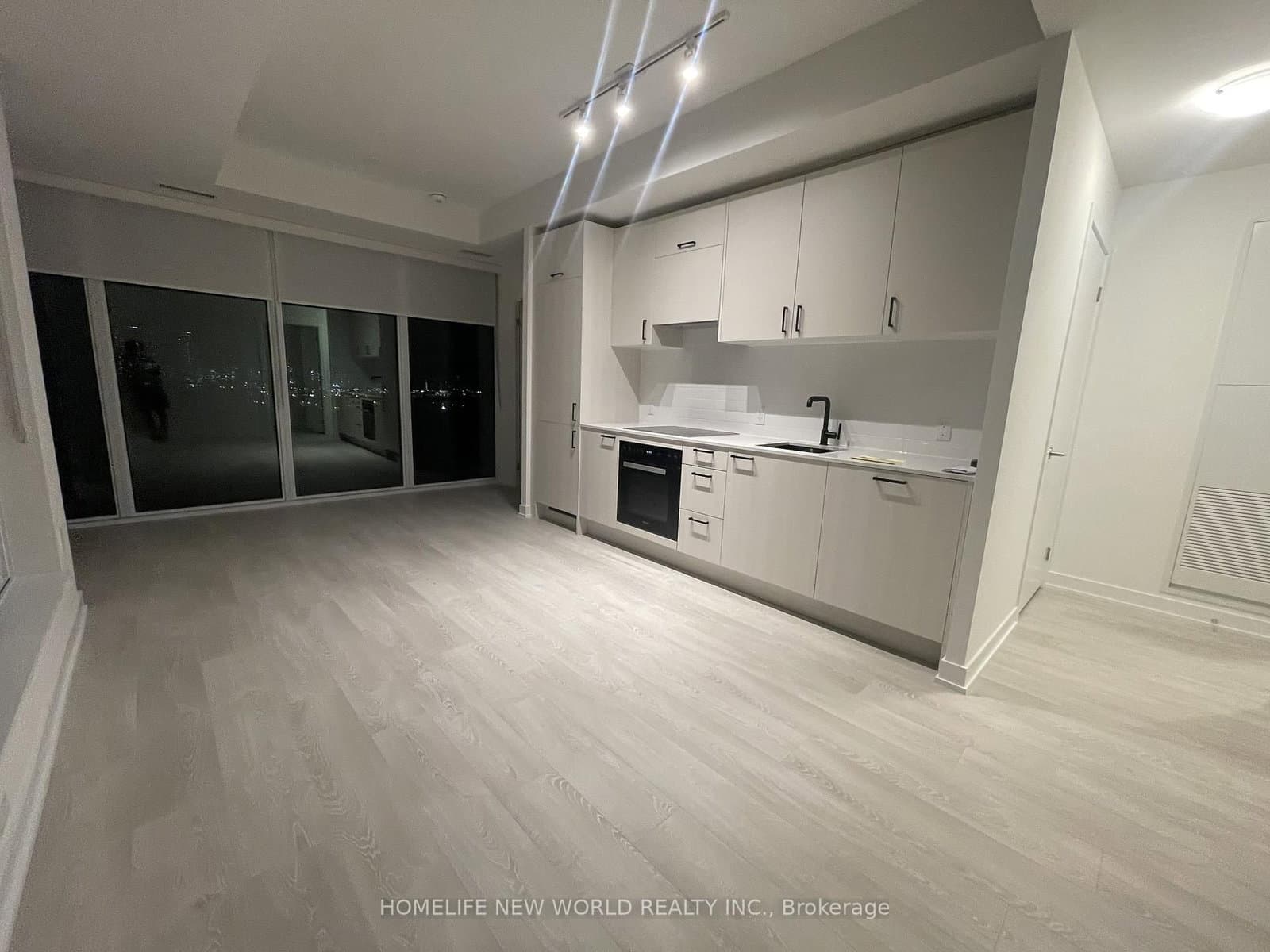 5 Quarrington Lane, Unit 1609 thumbnail 3