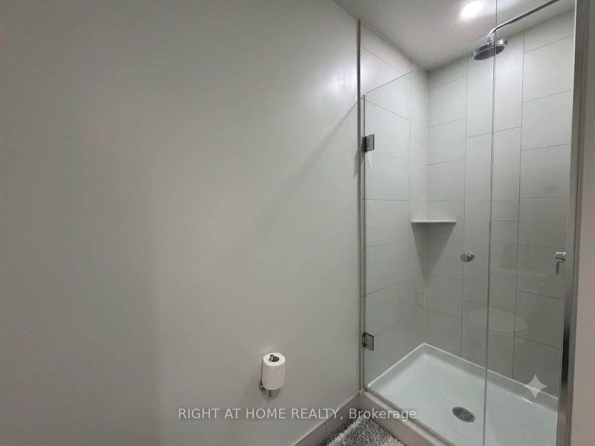20 Richardson Street, Unit 3106 thumbnail 5