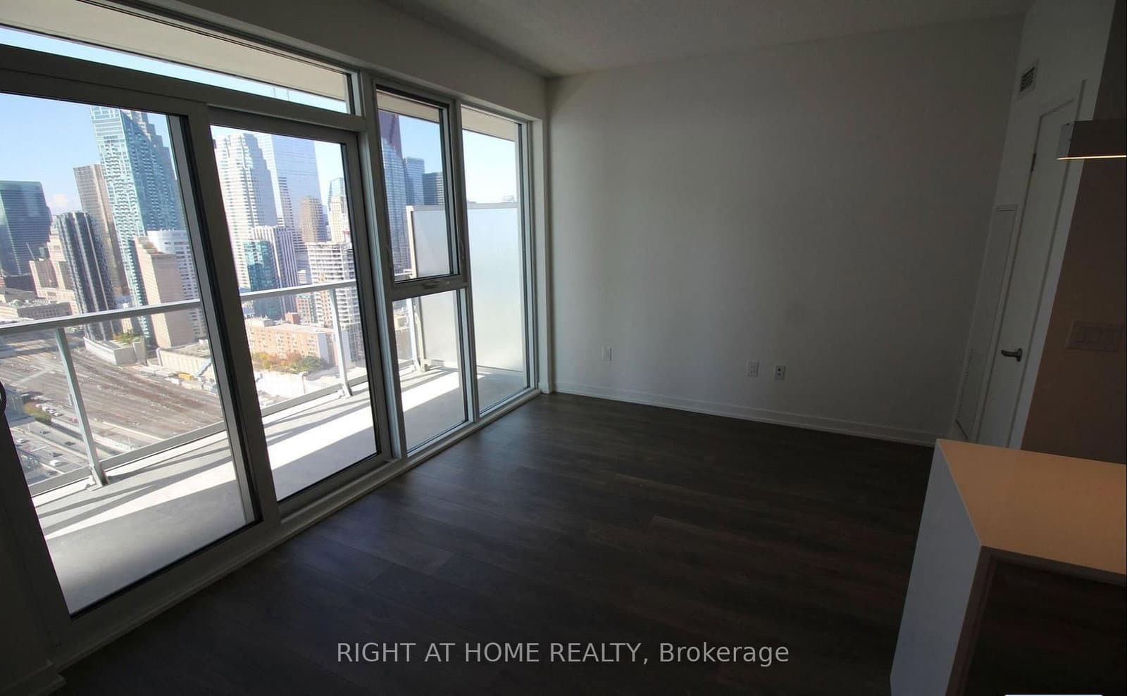 20 Richardson Street, Unit 3106 thumbnail 8