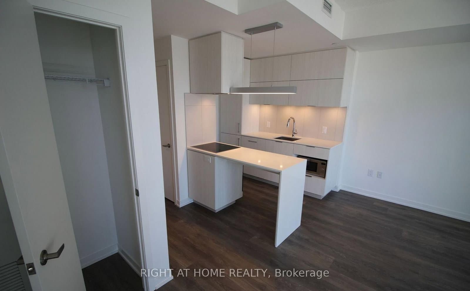 20 Richardson Street, Unit 3106 thumbnail 9
