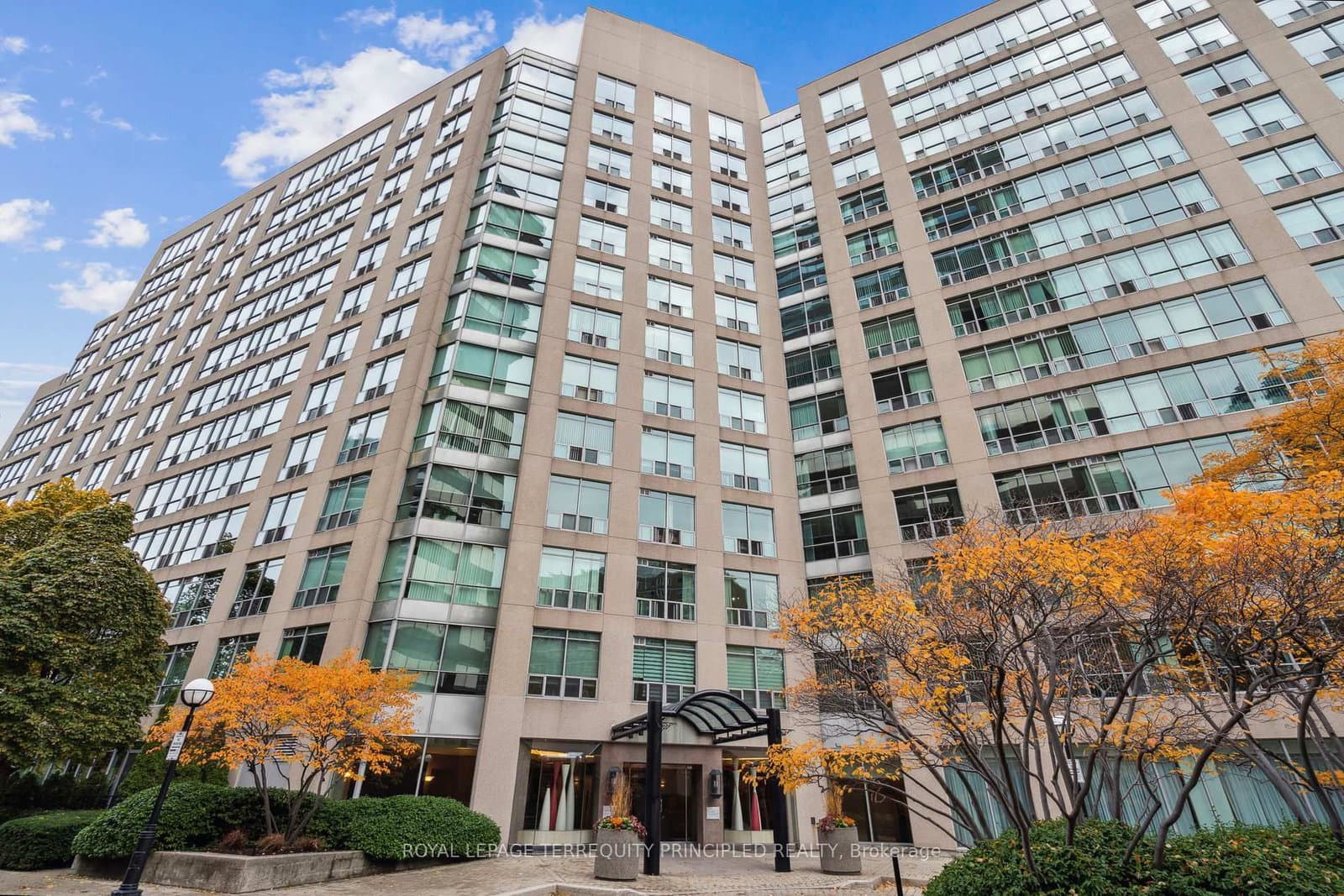 942 Yonge Street, Unit 418 - Image 1