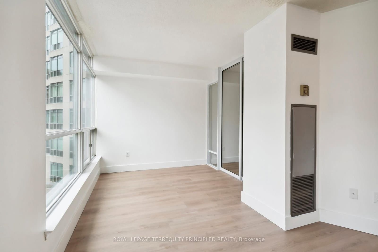 942 Yonge Street, Unit 418 thumbnail 20