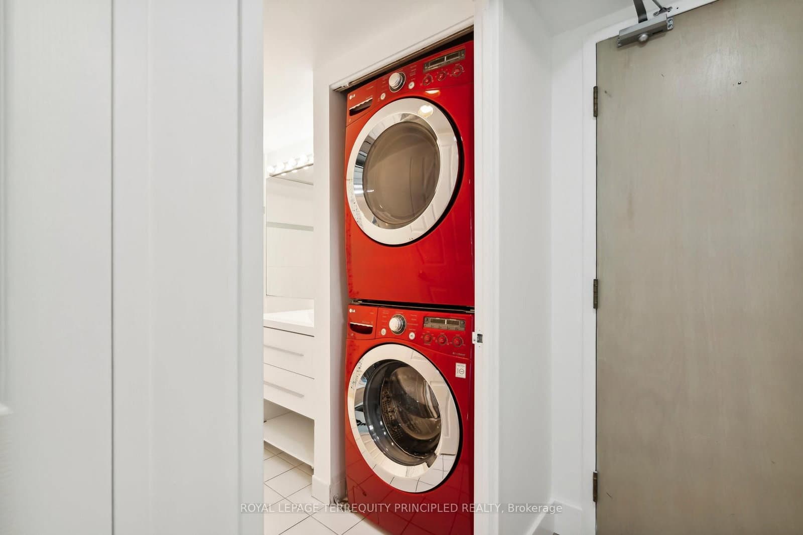 942 Yonge Street, Unit 418 thumbnail 32