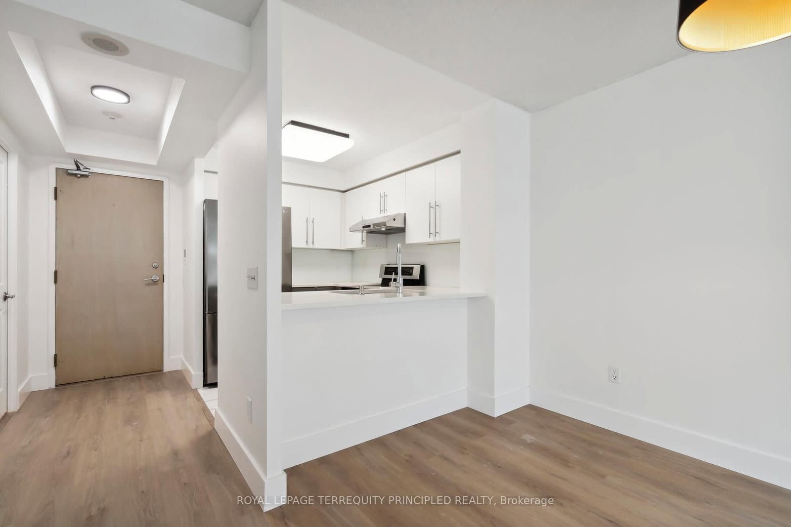 942 Yonge Street, Unit 418 thumbnail 9