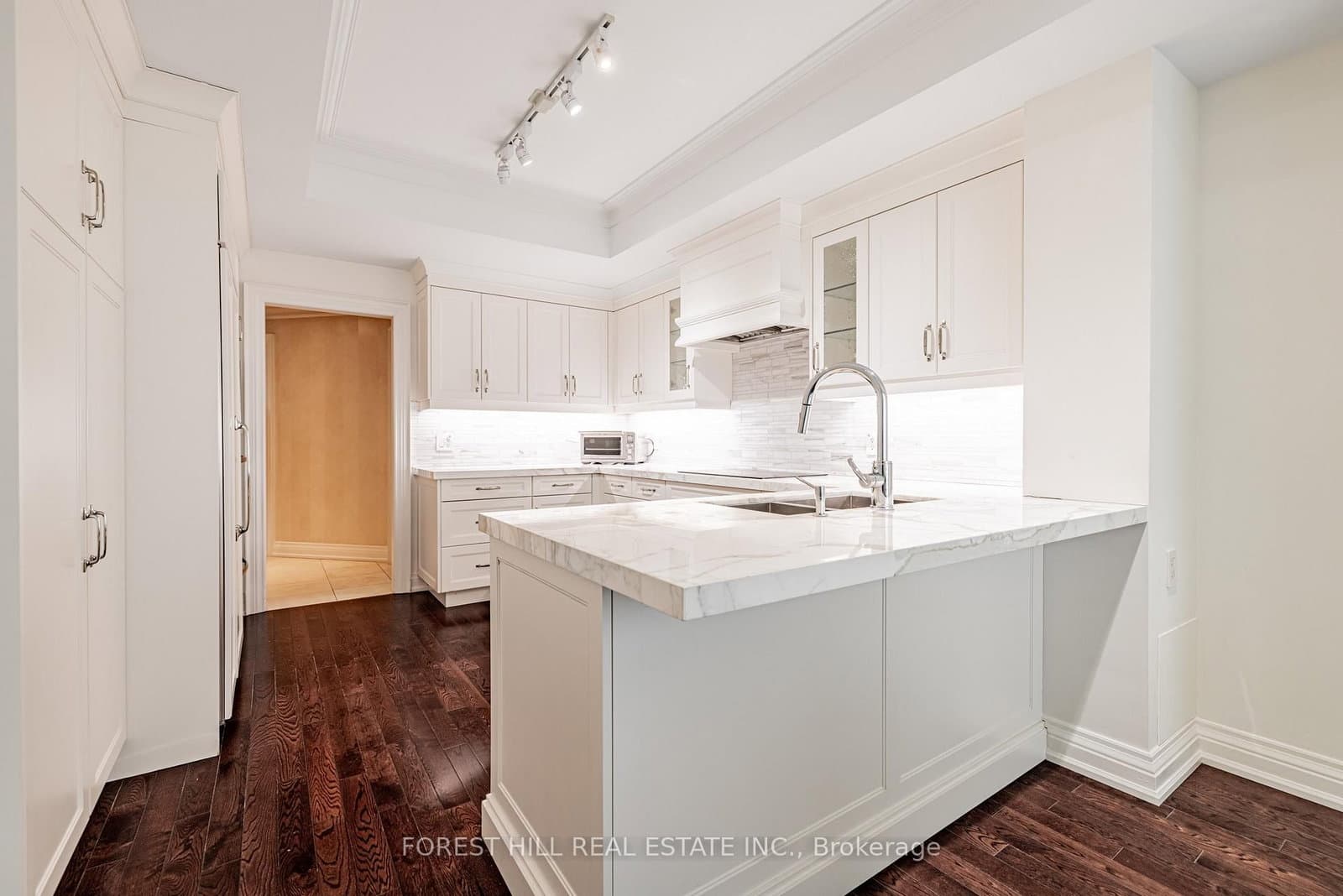 38 Avenue Road, Unit 2002 thumbnail 19