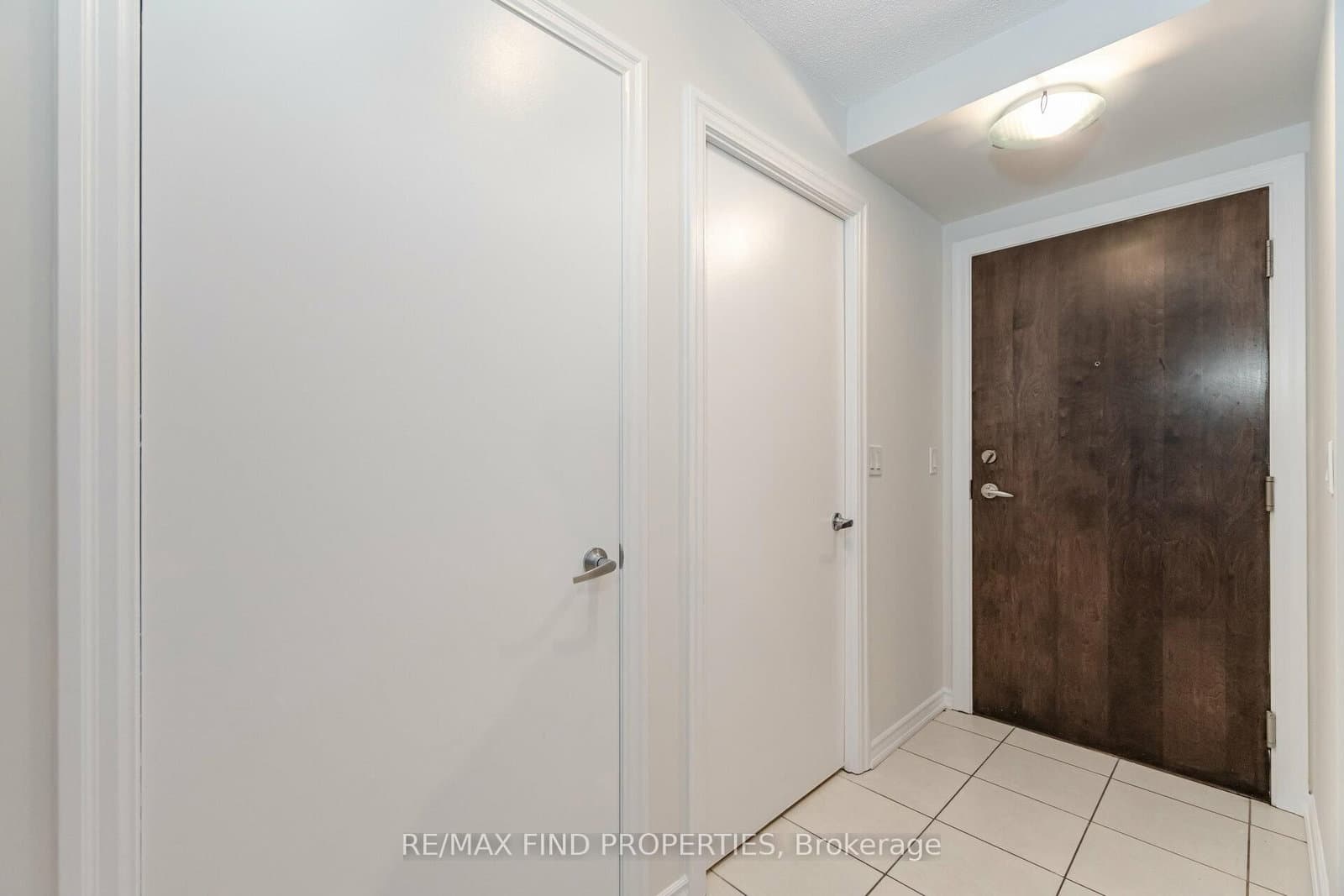12 Yonge Street, Unit 1505 thumbnail 5