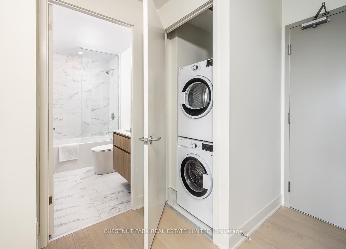 328 Dupont Street, Unit 901 thumbnail 14