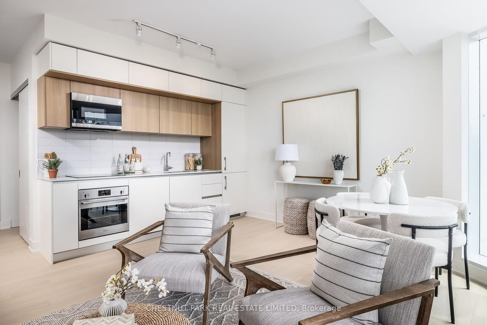 328 Dupont Street, Unit 901 thumbnail 5