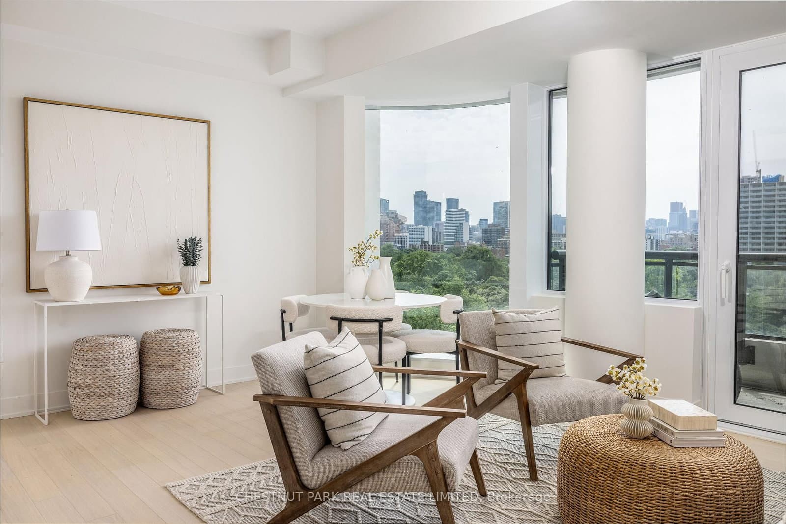 328 Dupont Street, Unit 901 thumbnail 6