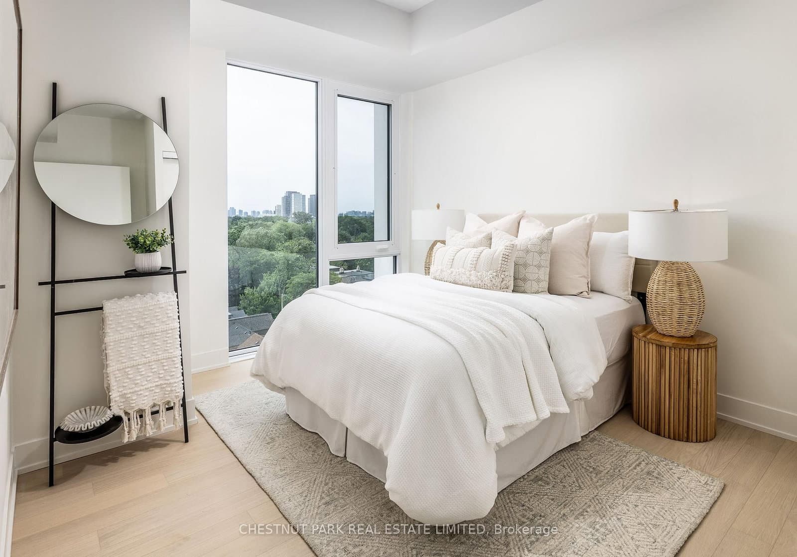 328 Dupont Street, Unit 901 thumbnail 9