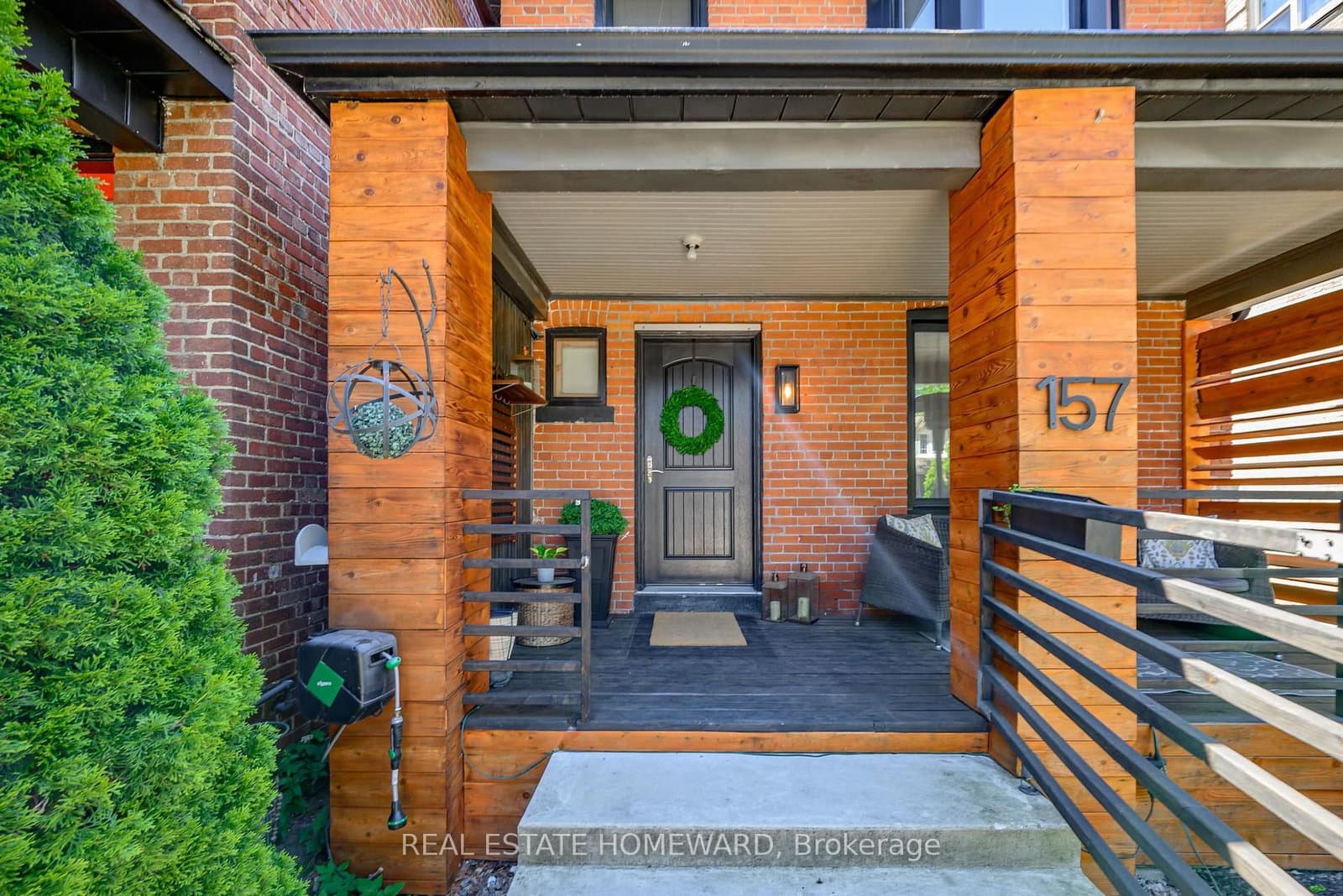 157 Ranleigh Avenue thumbnail 2