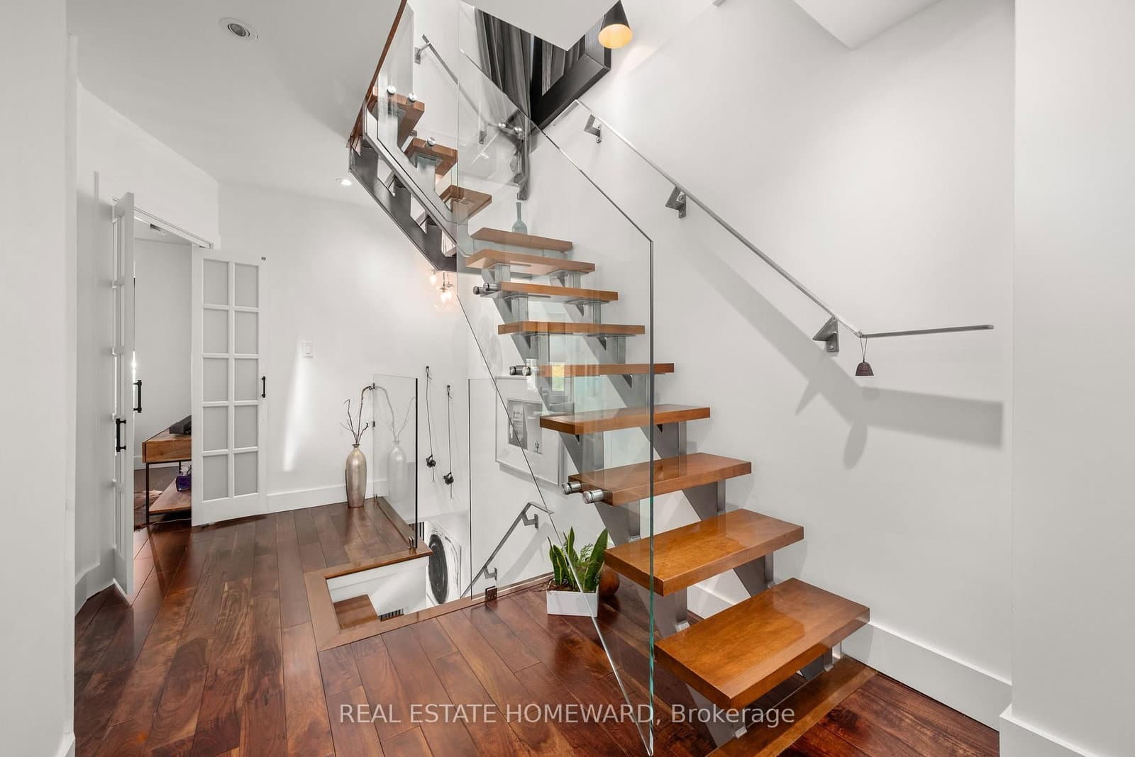 157 Ranleigh Avenue thumbnail 28