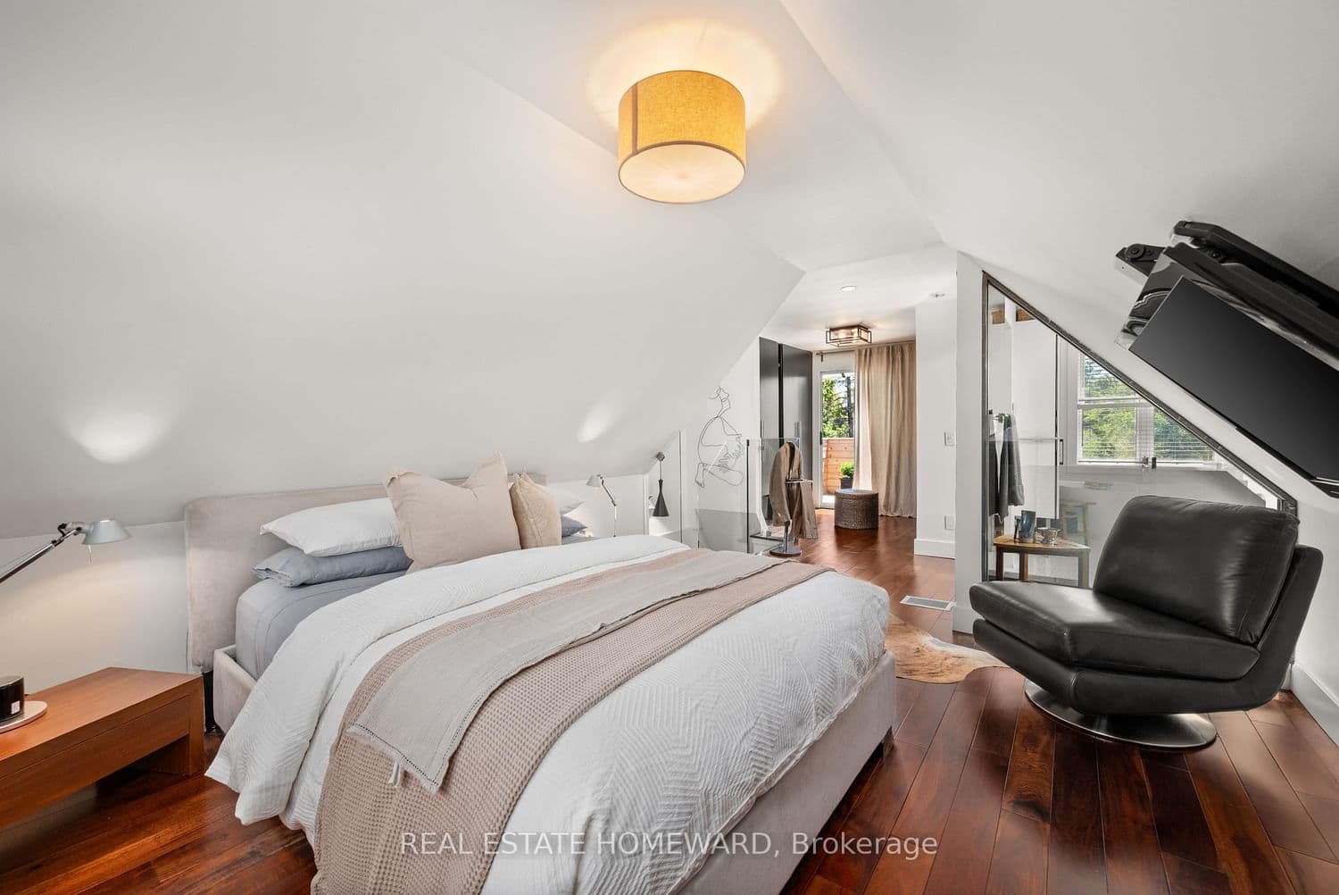 157 Ranleigh Avenue thumbnail 29
