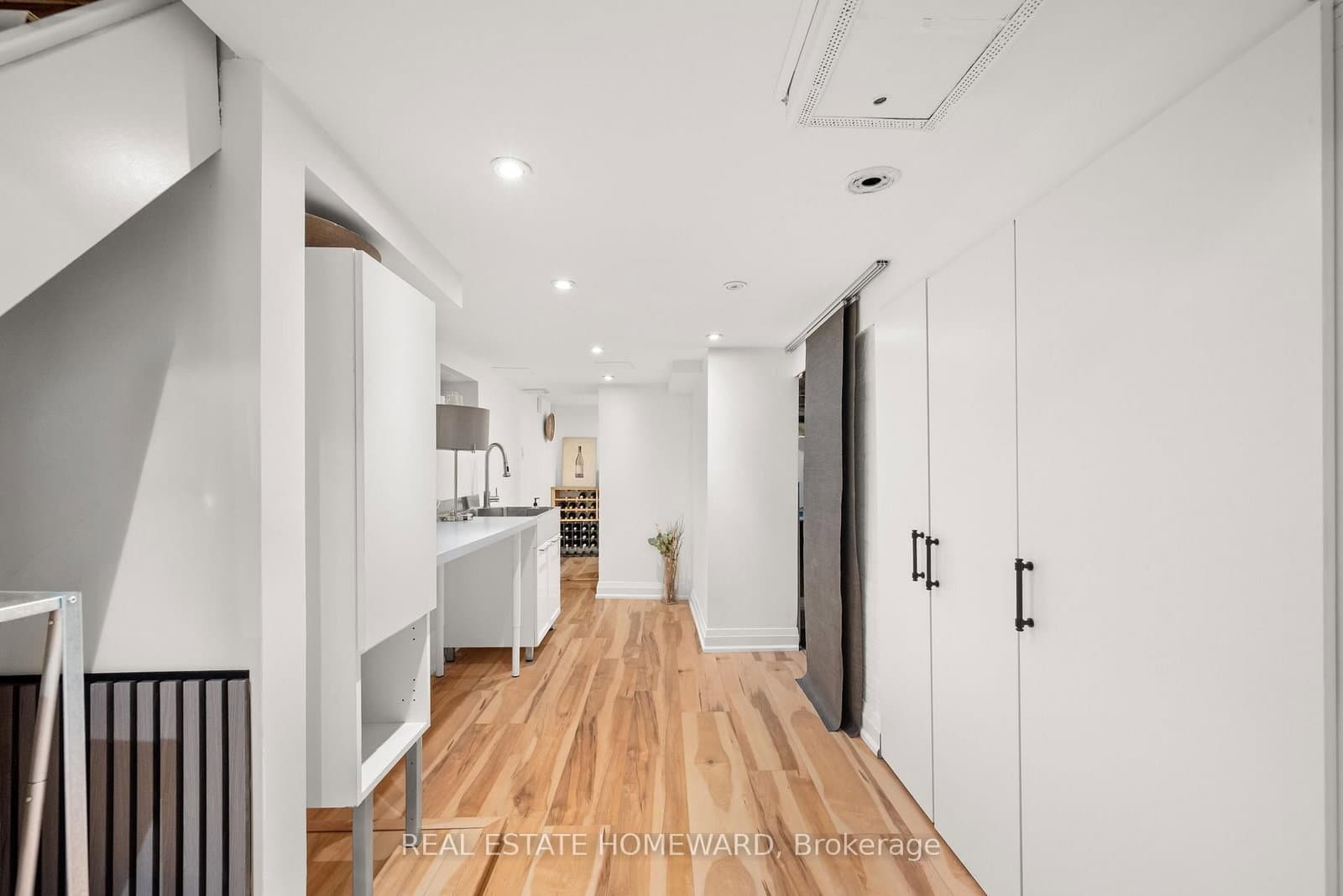 157 Ranleigh Avenue thumbnail 39