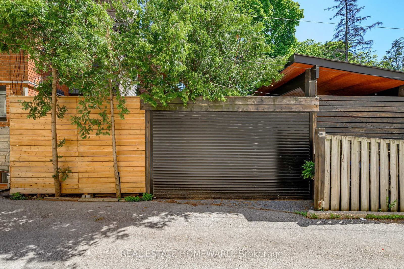 157 Ranleigh Avenue thumbnail 50